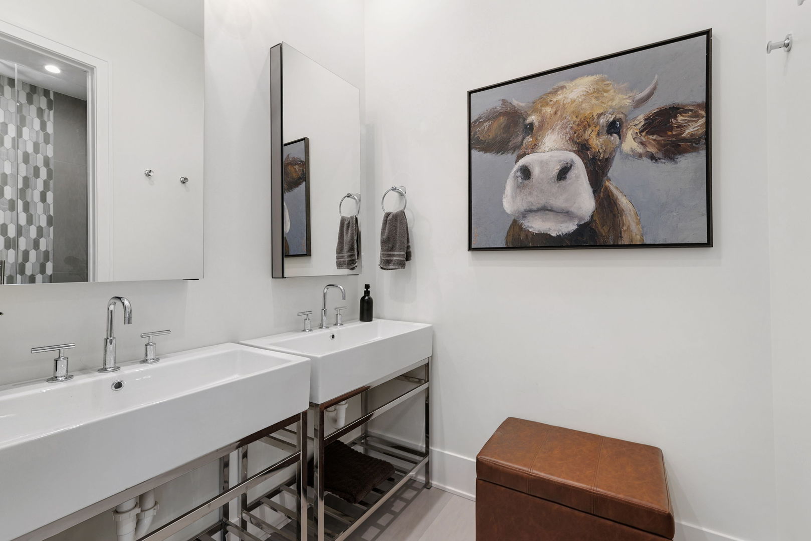 195 North Addison Avenue, Unit 303 Elmhurst, IL 60126 - Photo 22 of 30 a bathroom with a sink and a mirror