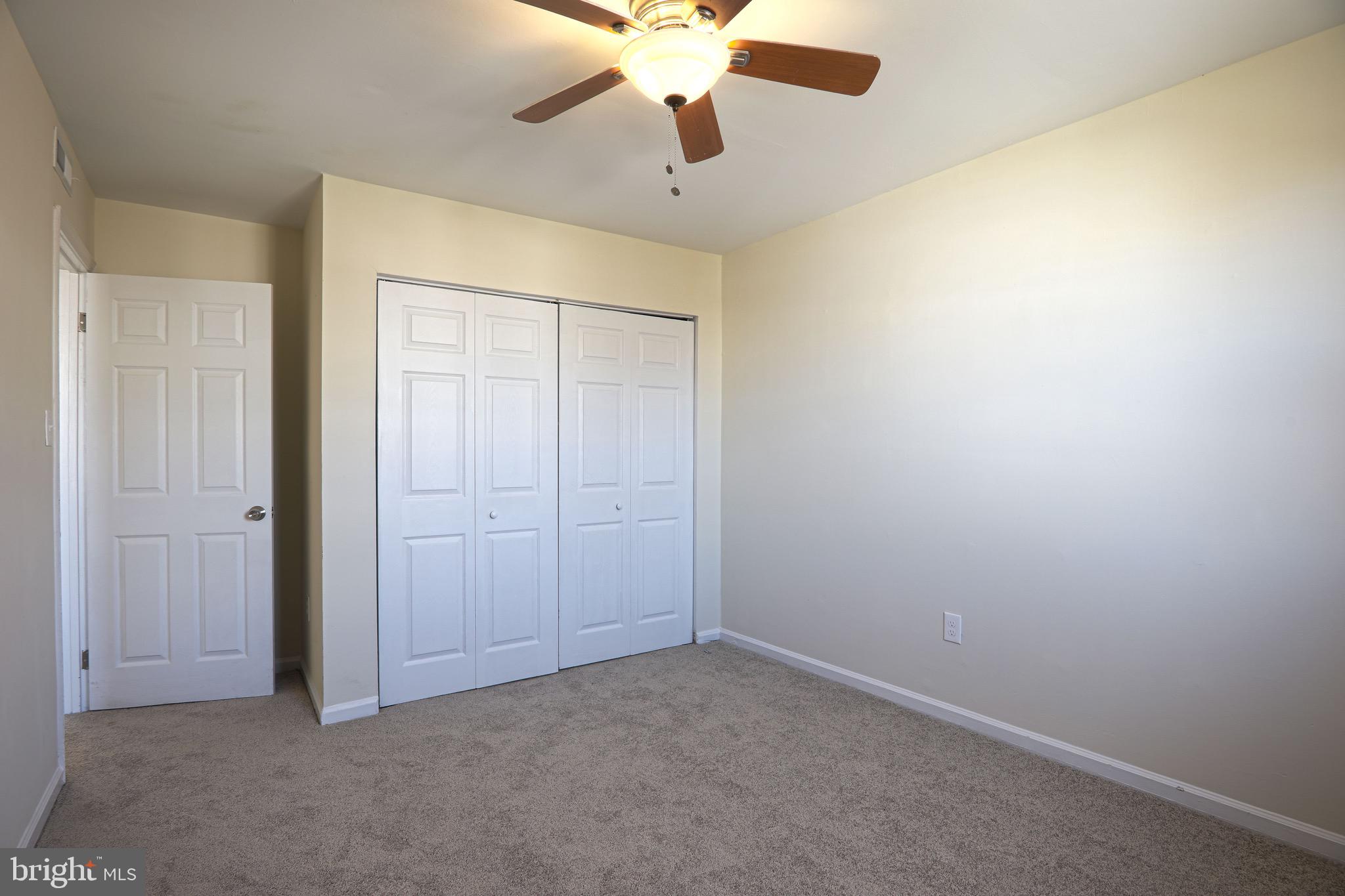 1883 Addison Road South District Heights, MD 20747 - Photo 3 of 11