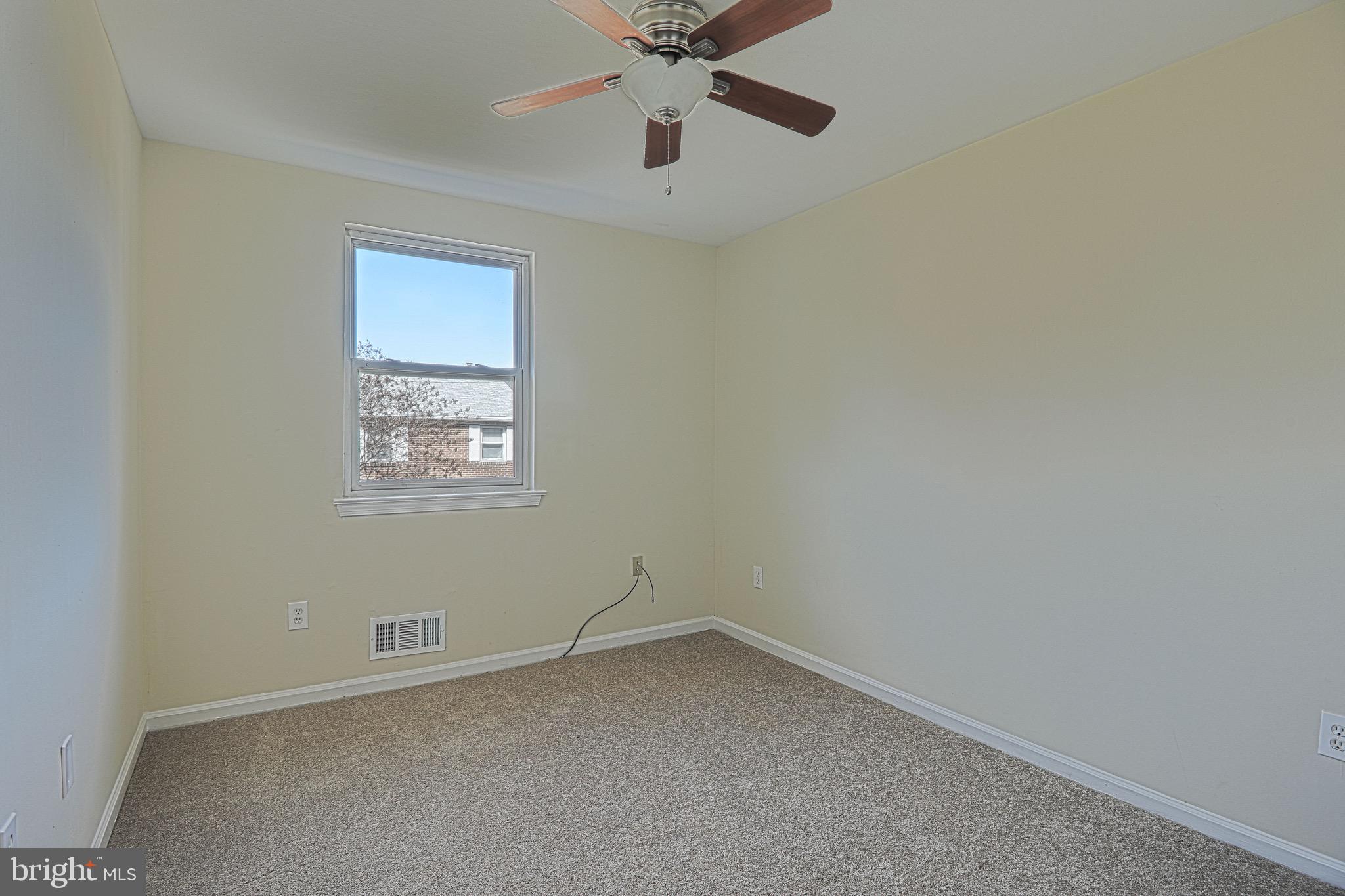 1883 Addison Road South District Heights, MD 20747 - Photo 4 of 11