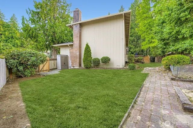 $1,640,000 | 17012 Southeast 40th Court, Bellevue, WA 98008