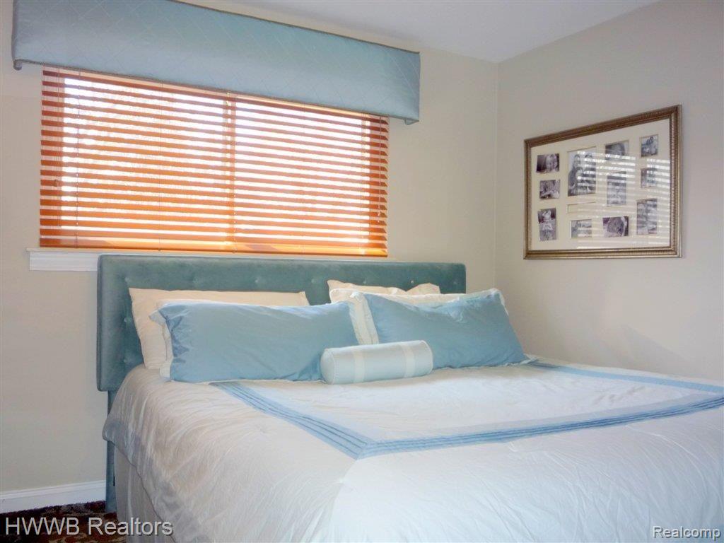 3218 Harvard Road Royal Oak, MI 48073 - Photo 9 of 21 Master Bedroom.jpg