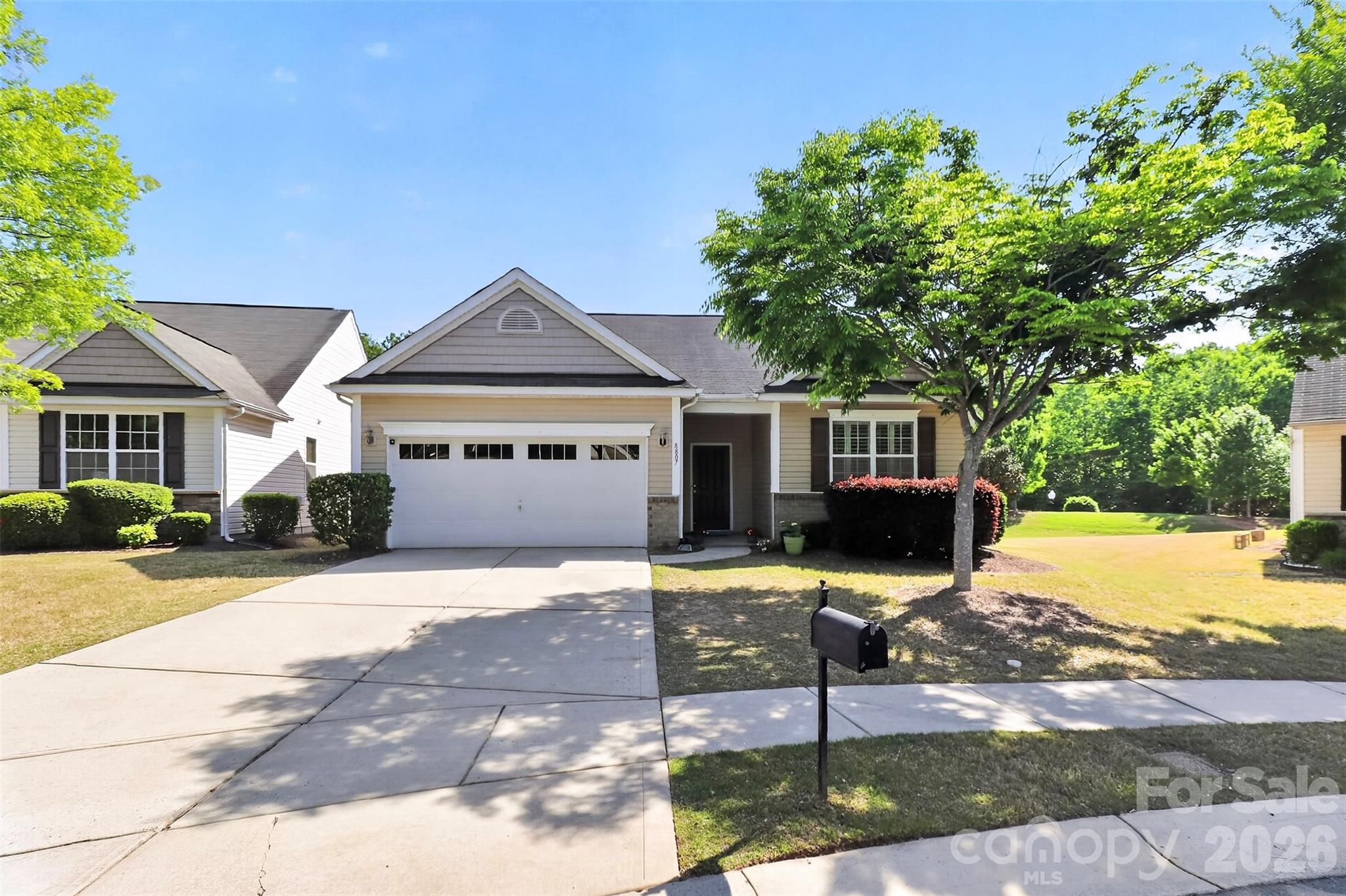 8807 Heartleaf Road Charlotte, NC 28227 - Photo 2 of 38
