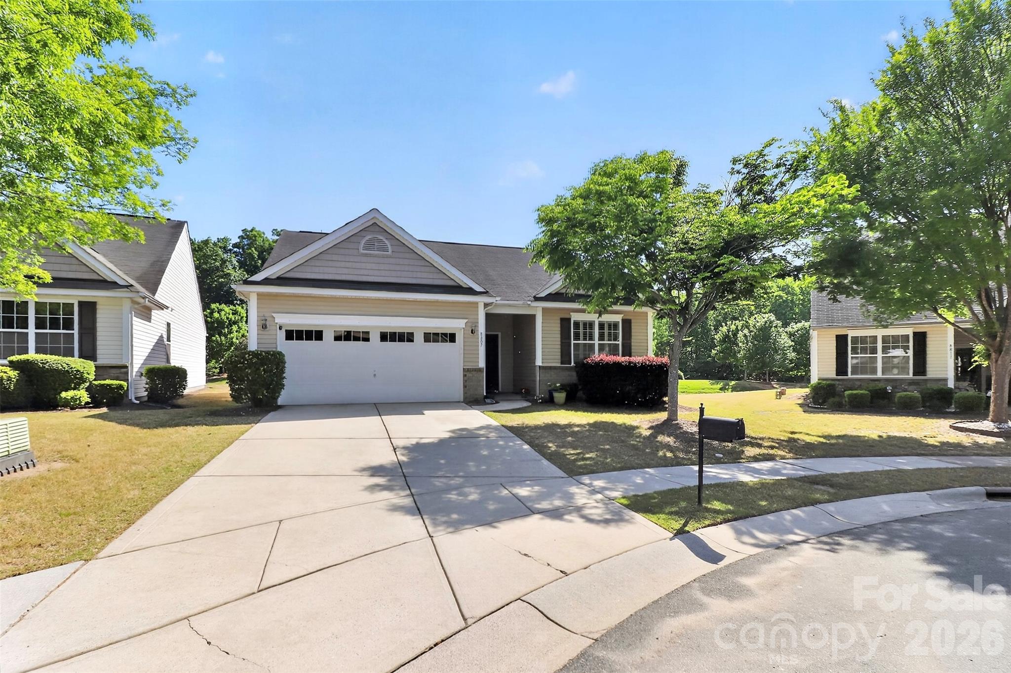 8807 Heartleaf Road Charlotte, NC 28227 - Photo 3 of 38