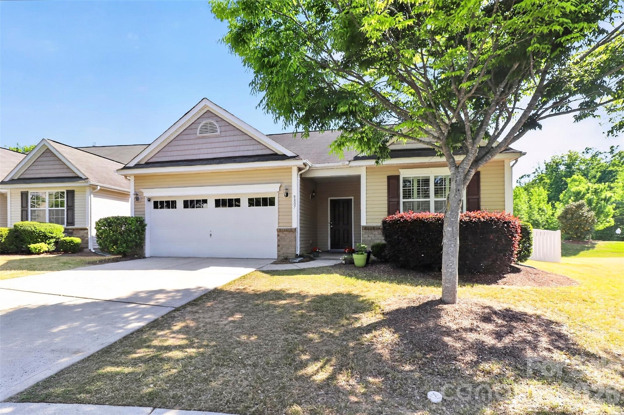 8807 Heartleaf Road Charlotte, NC 28227 - Photo 5 of 38