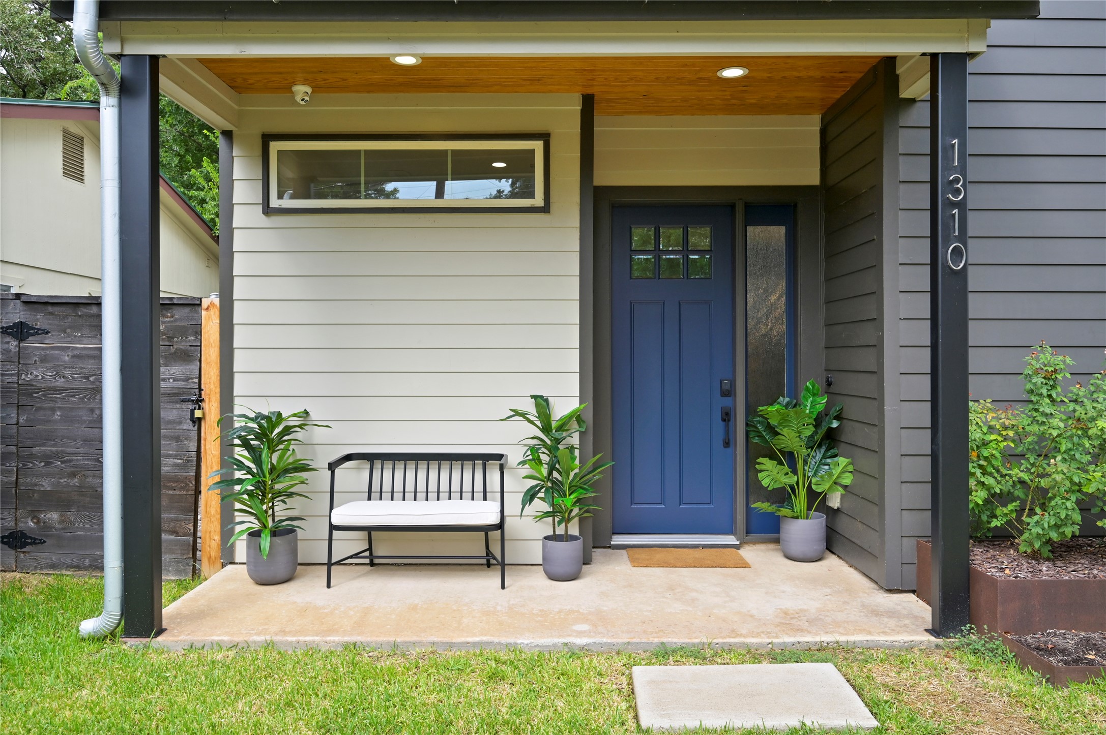 1310 Comal Street Austin, TX 78702 - Photo 4 of 39