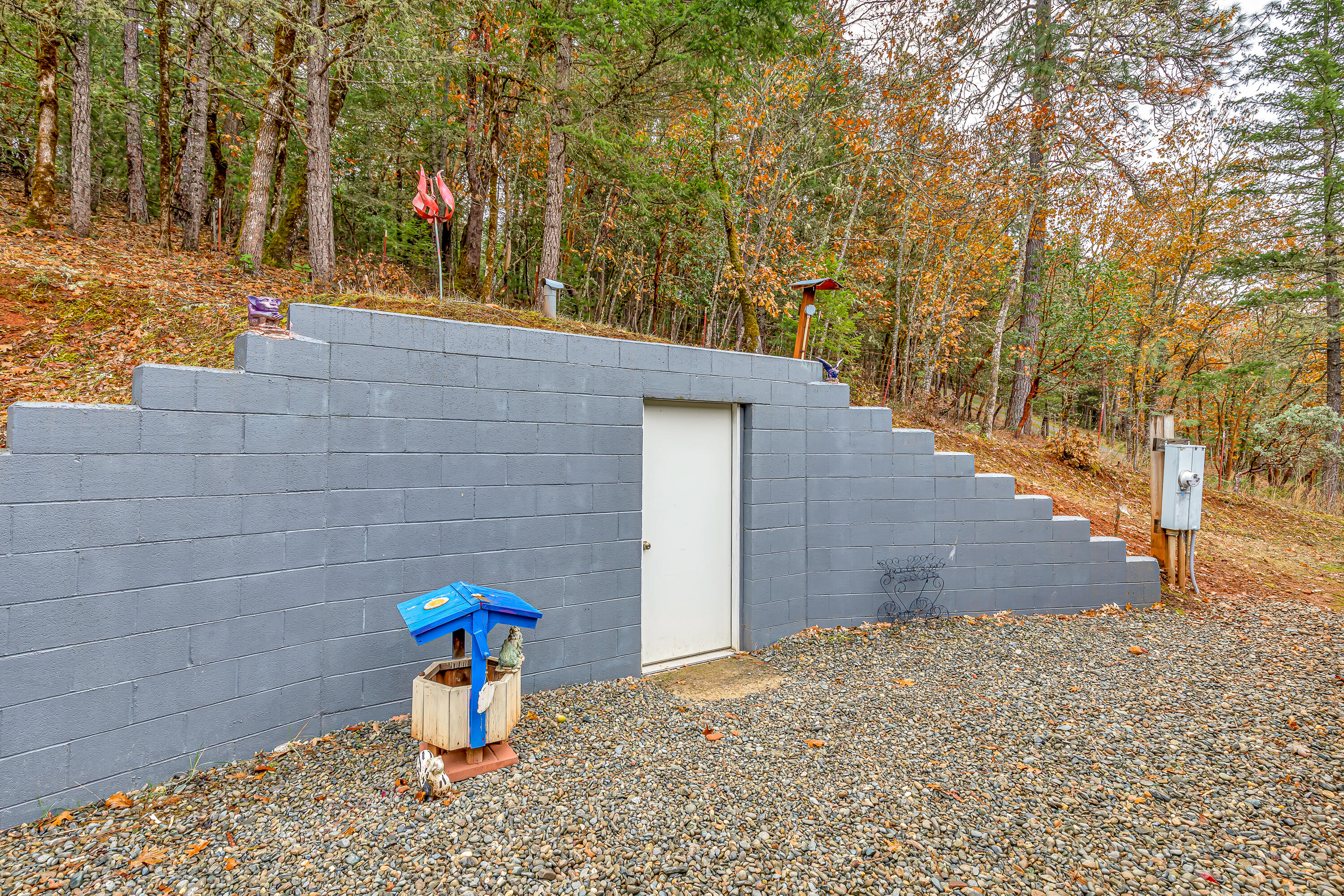 1797 Pleasant Valley Road Merlin, OR 97532 - Photo 30 of 55 9R9A3040