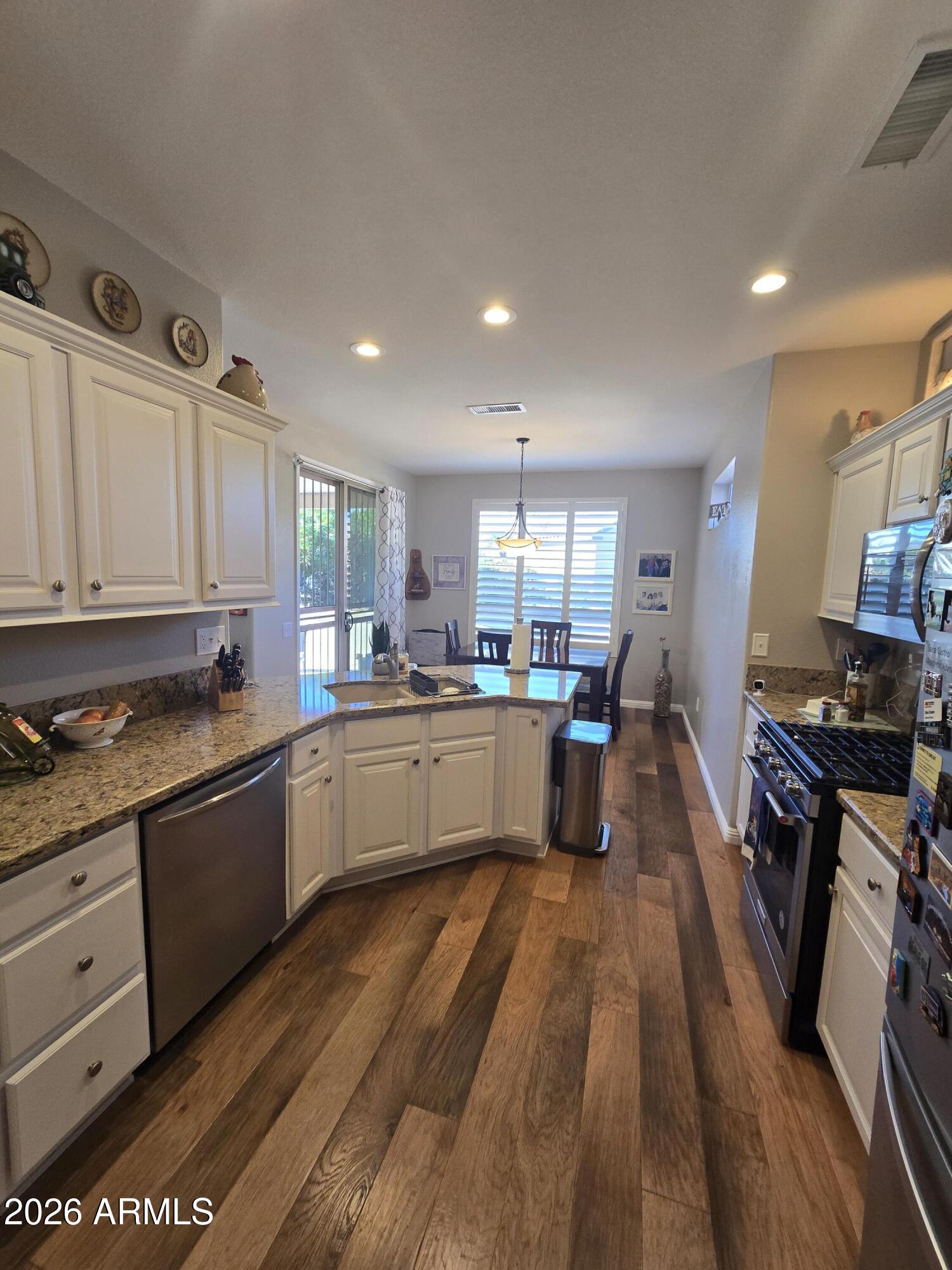 16138 West Eagle Ridge Drive Surprise, AZ 85374 - Photo 4 of 21 ER kitchen 1