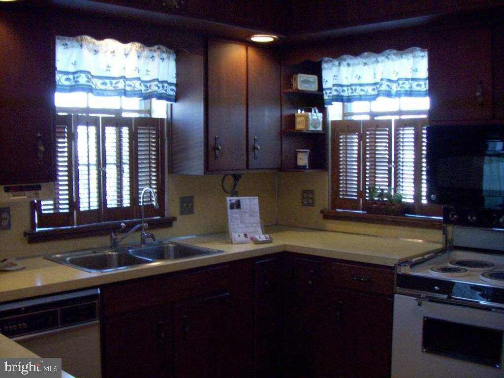 102 South Forge Road Palmyra, PA 17078 - Photo 5 of 14 Gallery Image 5