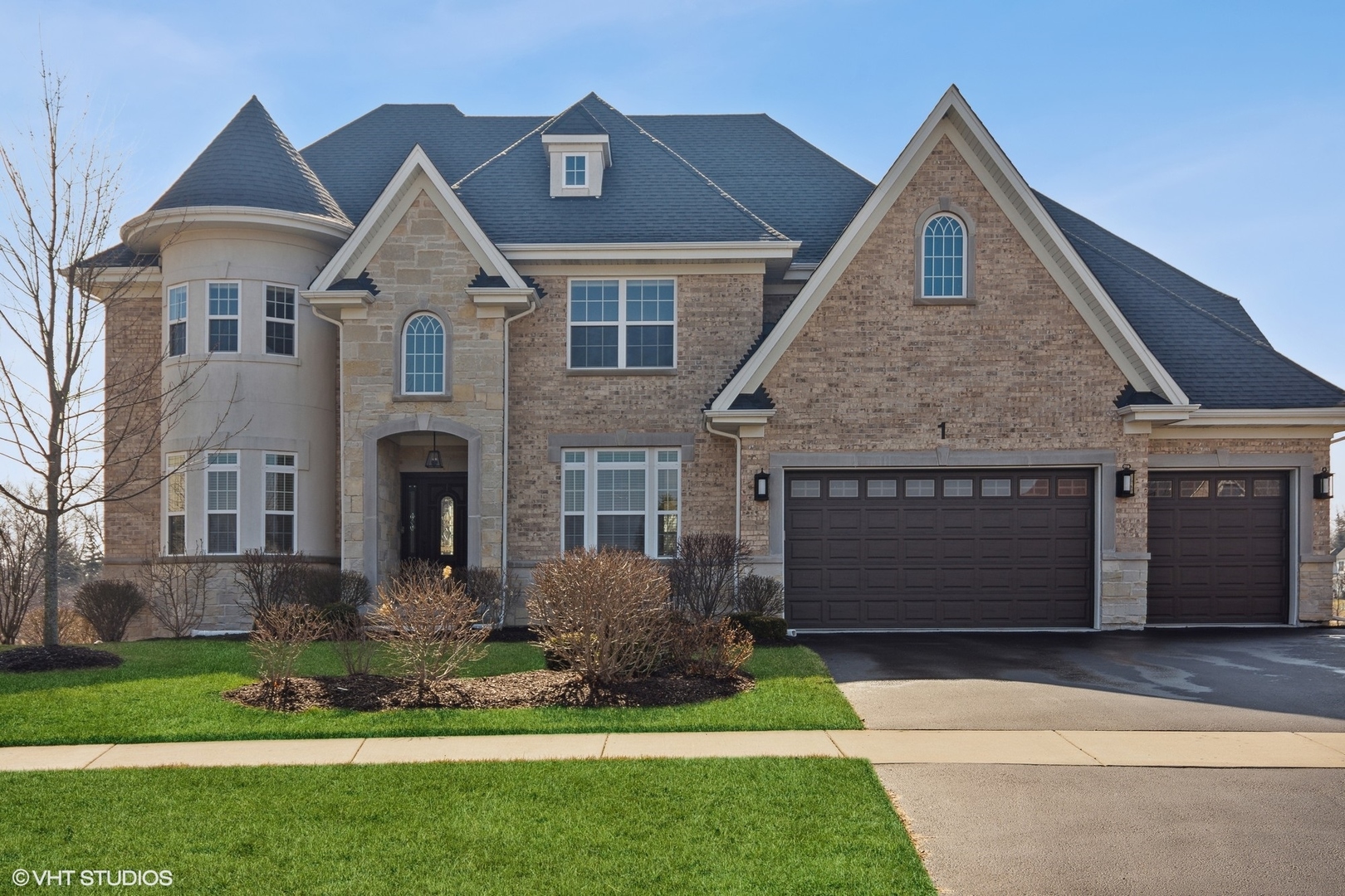 1 South Empress Court, Hawthorn Woods, IL 60047 Compass