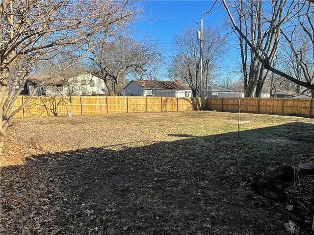 $260,000 | 602 Southeast 4th Terrace, Lee's Summit, MO 64063