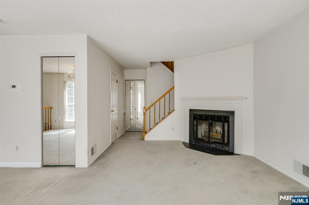 511 Quince Court Mahwah, NJ 07430 - Photo 11 of 29