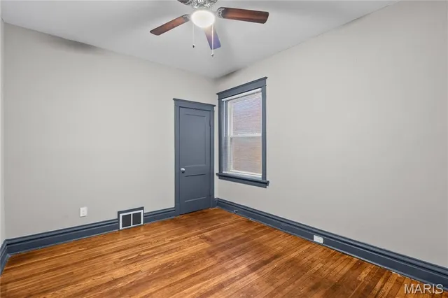 $1,250 | 4040 Shreve Avenue, Unit A, St. Louis, MO 63115