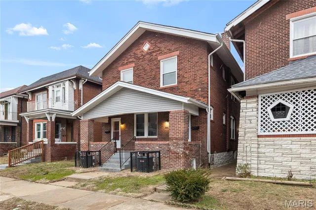 $1,250 | 4040 Shreve Avenue, Unit A, St. Louis, MO 63115