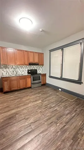 $1,350 | 4040 Shreve Avenue, Unit A, St. Louis, MO 63115