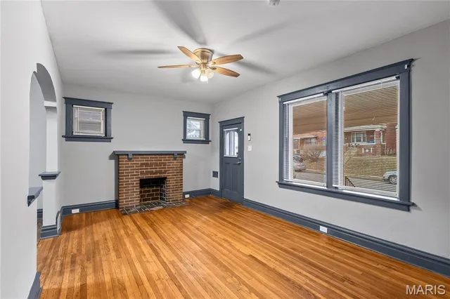 $1,250 | 4040 Shreve Avenue, Unit A, St. Louis, MO 63115