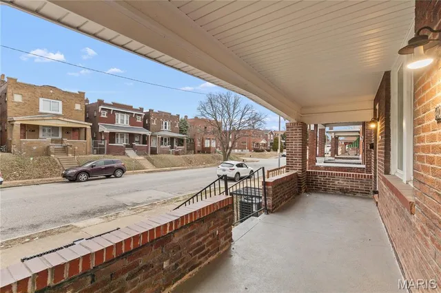 $1,250 | 4040 Shreve Avenue, Unit A, St. Louis, MO 63115