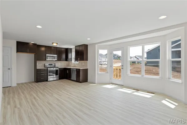 $239,900 | 2 Arlington At River Bluffs Meadows, Florissant, MO 63031