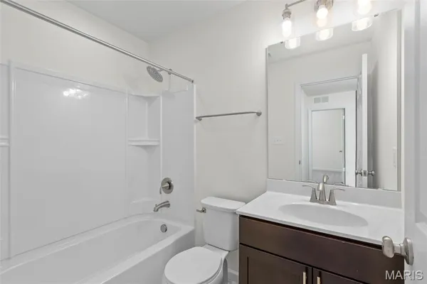 $239,900 | 2 Arlington At River Bluffs Meadows, Florissant, MO 63031