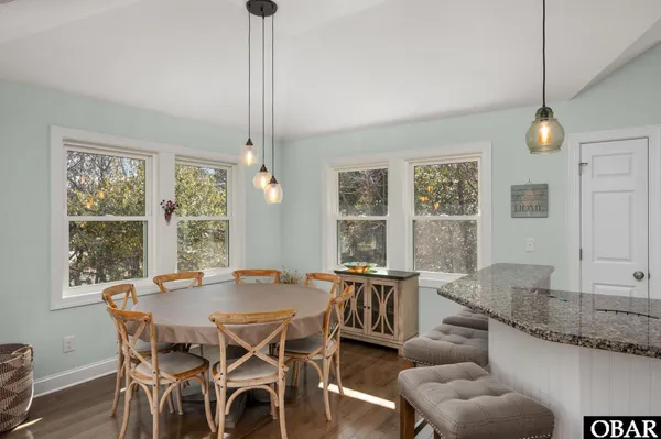 $1,200,000 | 209 Sea Oats Lane, Southern Shores, NC 27949