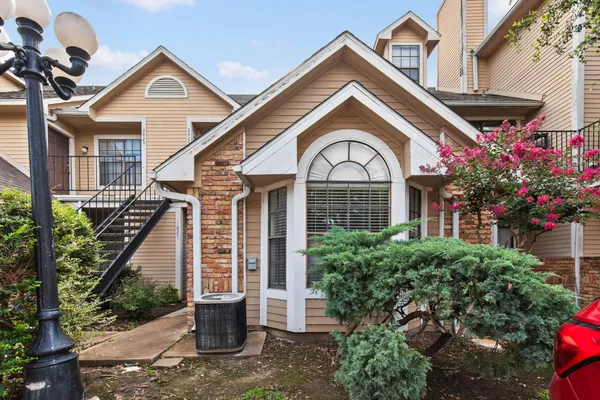 $1,500 | 2300 Old Spanish Trail, Unit 1027, Houston, TX 77054