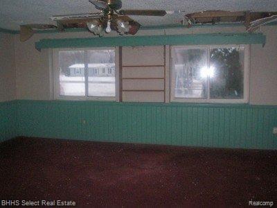 18971 Sumpter Road Belleville, MI 48111 - Photo 7 of 7 18971 sumpter LR.jpg