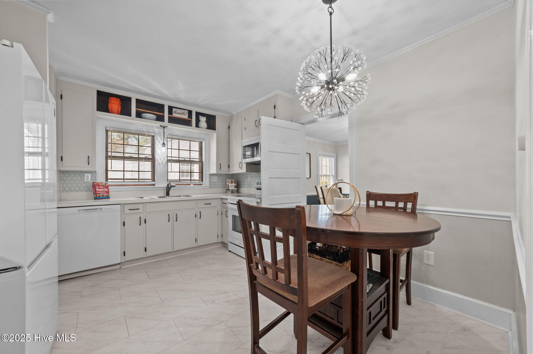 1500 Pollock Street Kinston, NC 28501 - Photo 22 of 51 Eat-in Kitchen