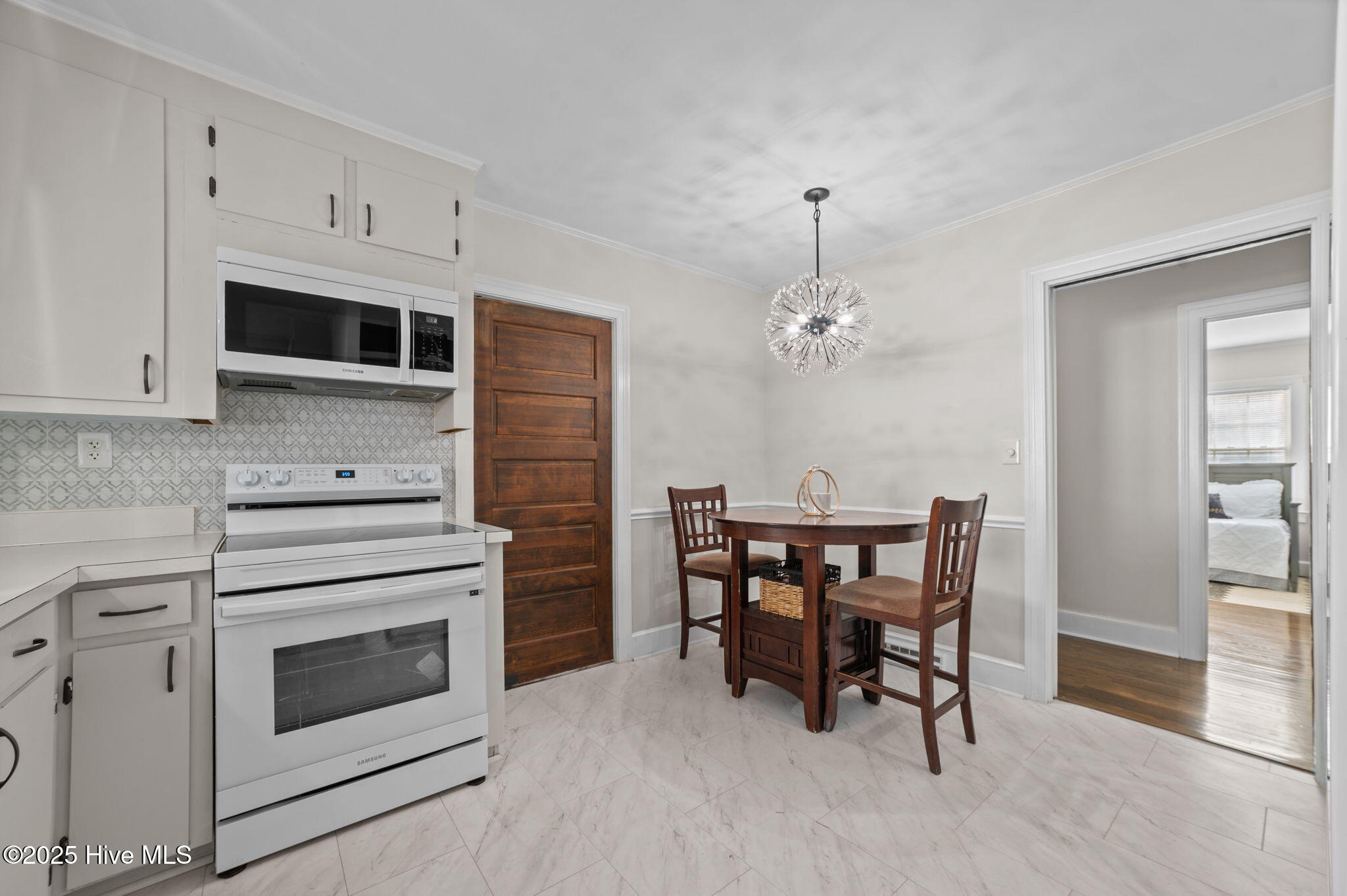 1500 Pollock Street Kinston, NC 28501 - Photo 25 of 51 Kitchen Eating Area