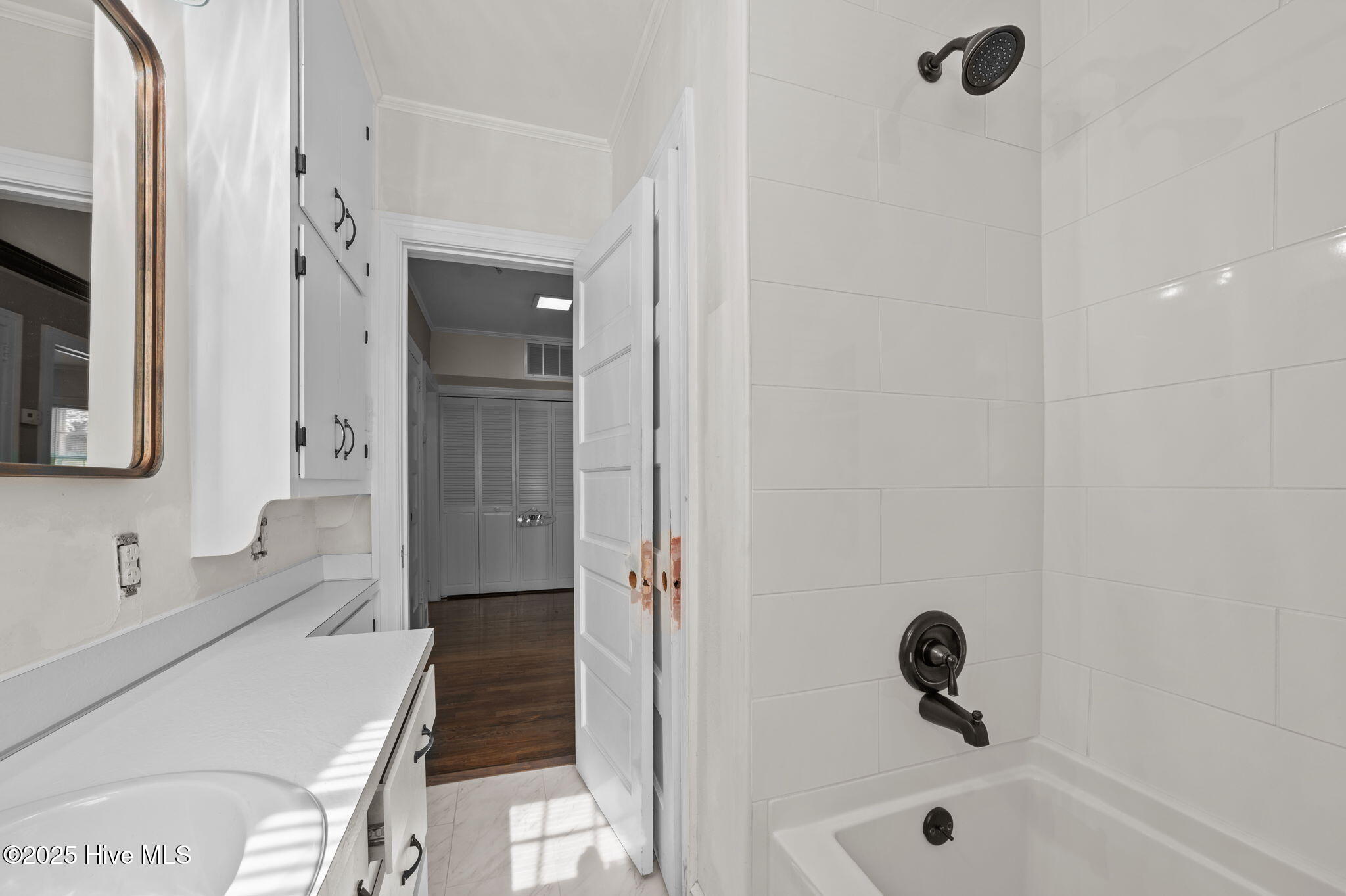 1500 Pollock Street Kinston, NC 28501 - Photo 28 of 51 First Floor Bathroom w/ Tub