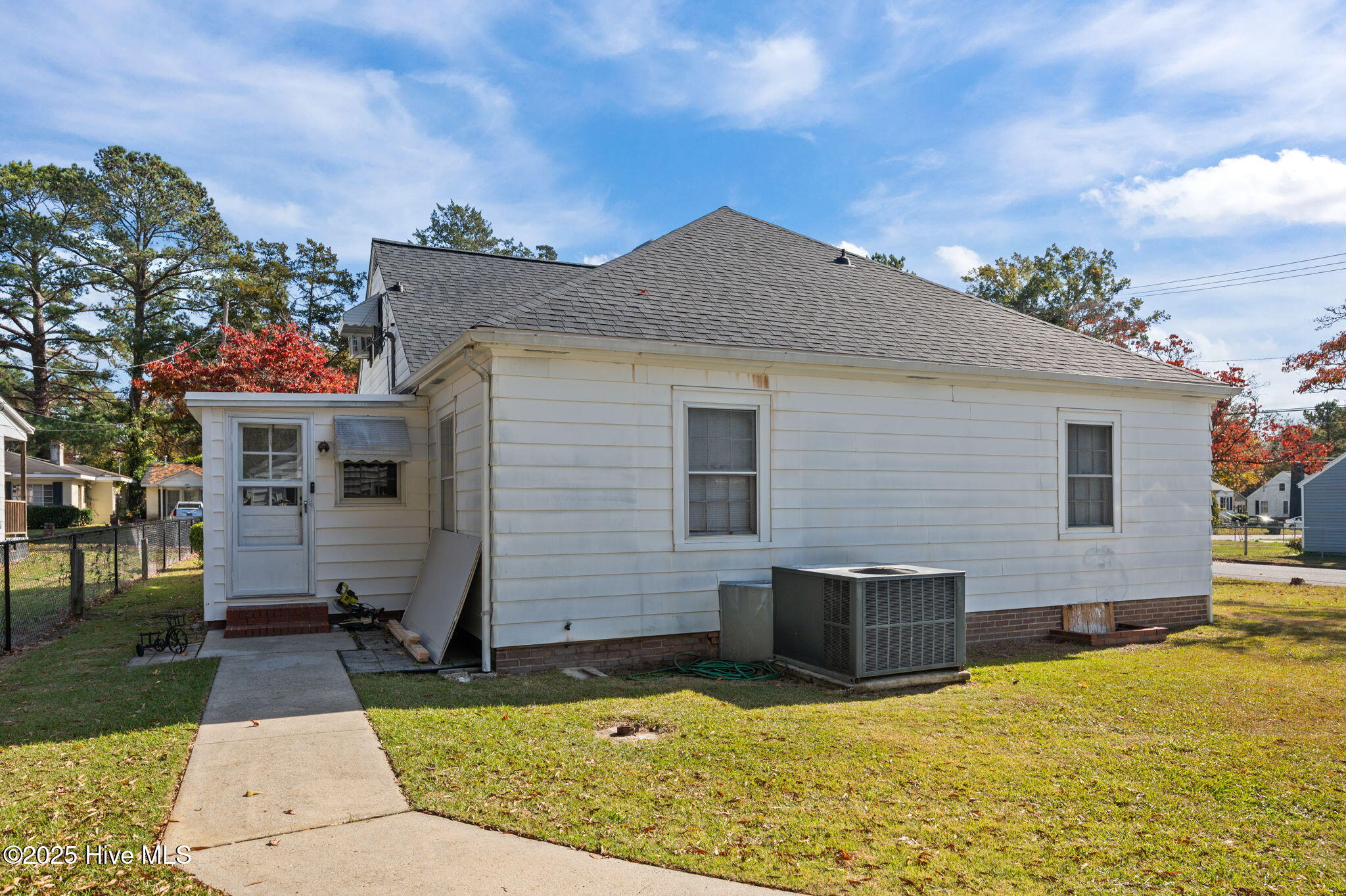 1500 Pollock Street Kinston, NC 28501 - Photo 41 of 51 Back of Home