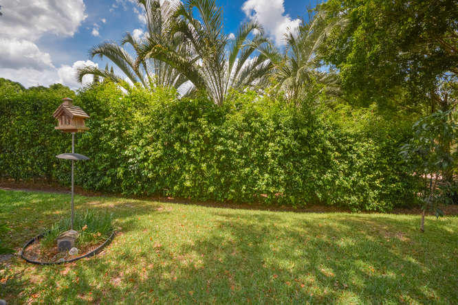 10009 Country Brook Road Boca Raton, FL 33428 - Photo 35 of 38 Backyard