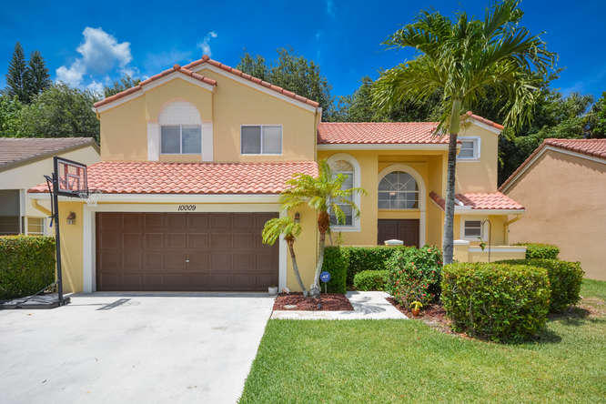 10009 Country Brook Road Boca Raton, FL 33428 - Photo 37 of 38 Front