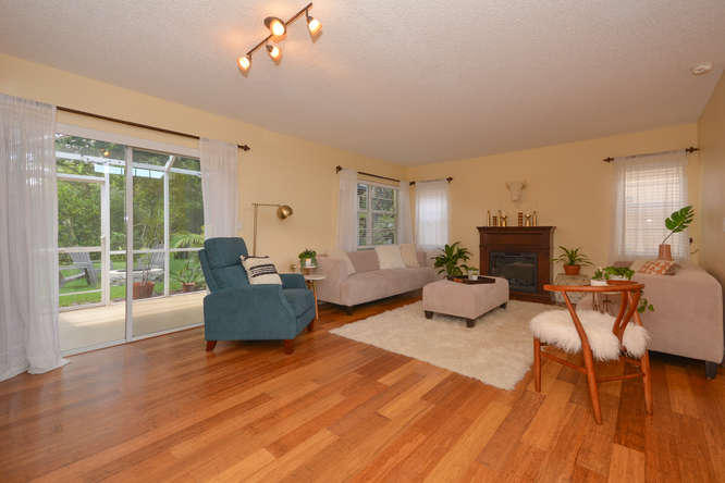 10009 Country Brook Road Boca Raton, FL 33428 - Photo 5 of 38 Living
