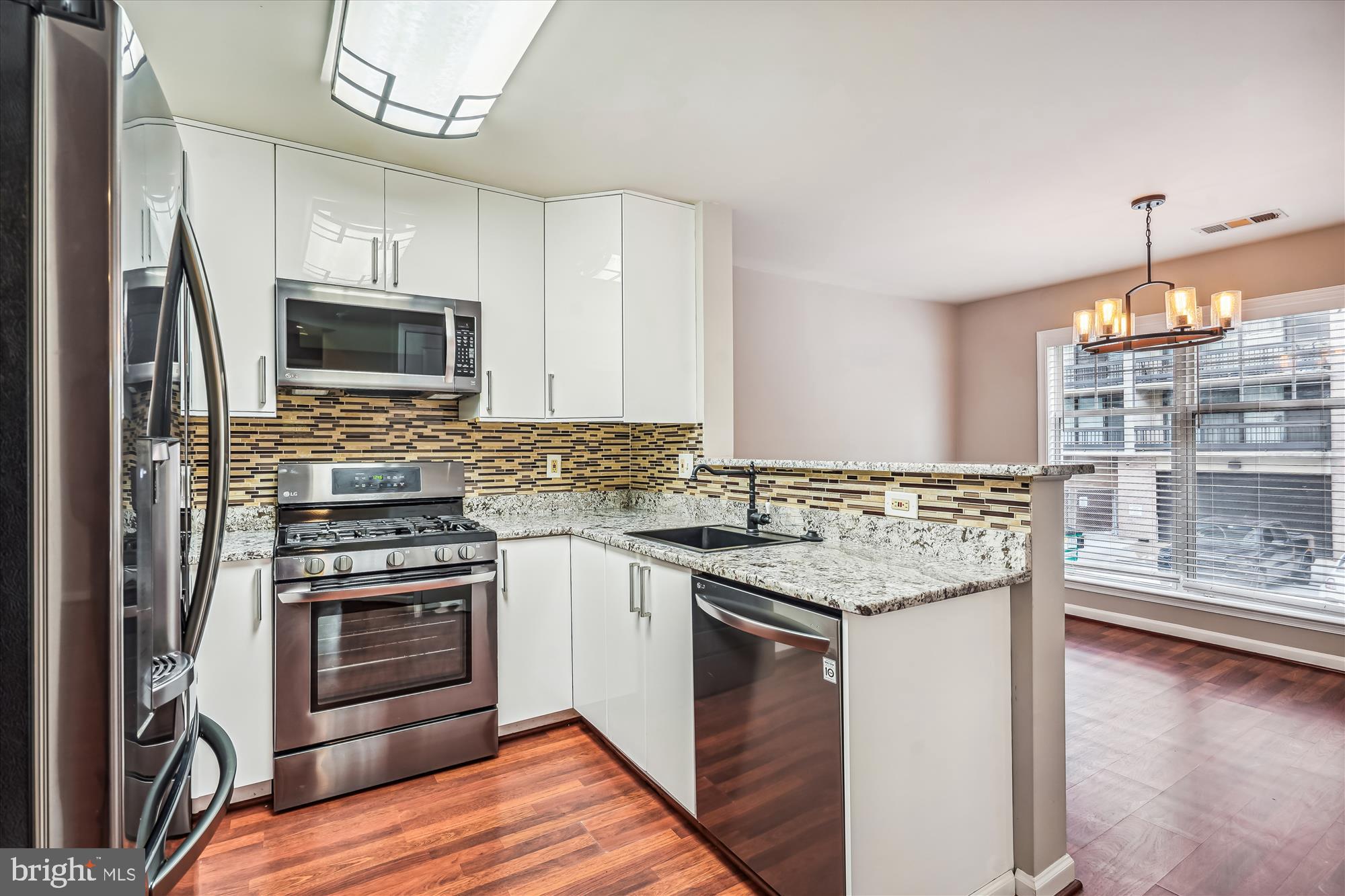 5563 Seminary Road, Unit 112 Falls Church, VA 22041 - Photo 13 of 33 Kitchen