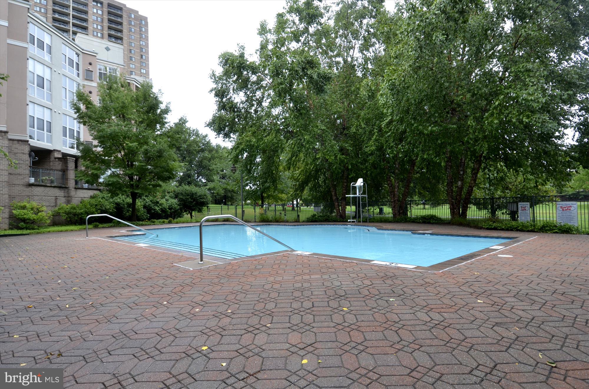 5563 Seminary Road, Unit 112 Falls Church, VA 22041 - Photo 29 of 33 Savoy Park Pool