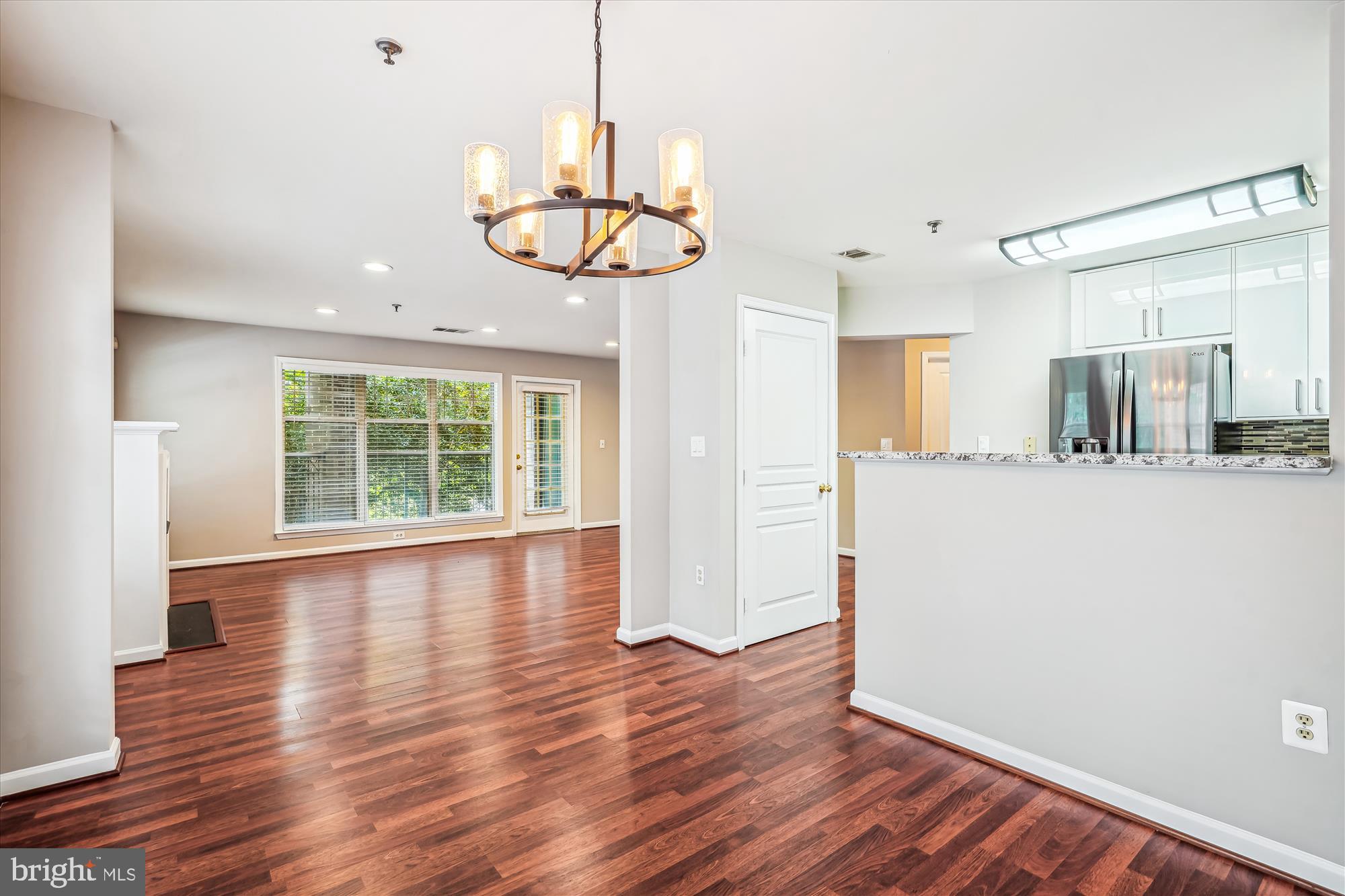 5563 Seminary Road, Unit 112 Falls Church, VA 22041 - Photo 10 of 33 Dining Room