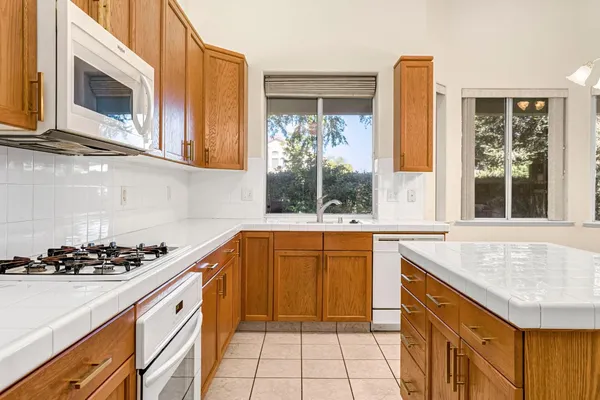 $449,000 | 7633 North Hanna Avenue, Fresno, CA 93722