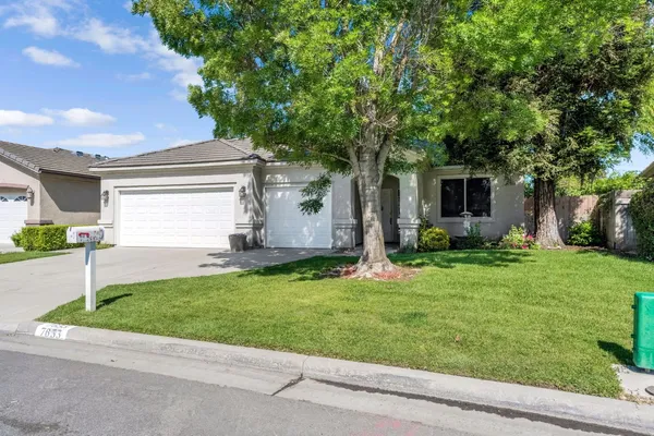 $449,000 | 7633 North Hanna Avenue, Fresno, CA 93722
