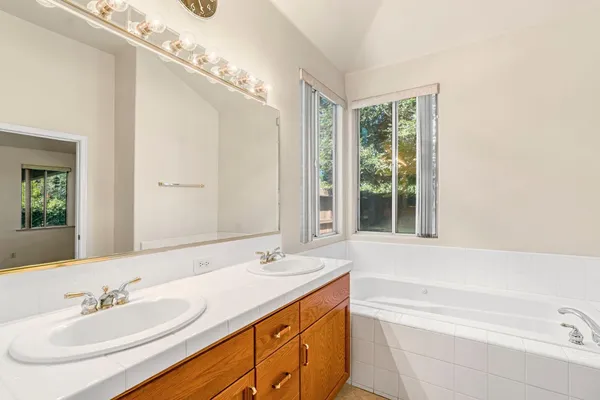$449,000 | 7633 North Hanna Avenue, Fresno, CA 93722