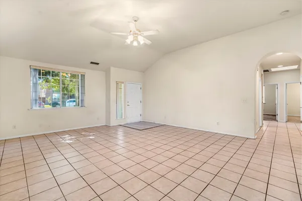 $449,000 | 7633 North Hanna Avenue, Fresno, CA 93722