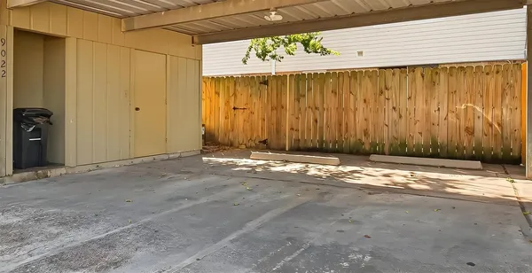 $1,450 | 9022 Wilcrest Drive, Unit 9022, Houston, TX 77099