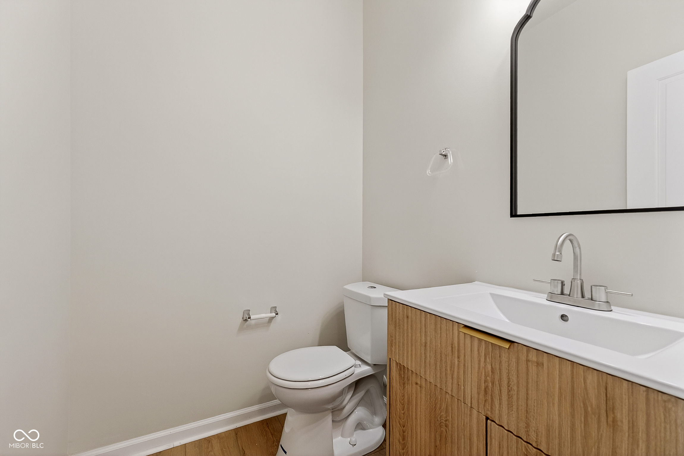 2715 Cabin Hill Road Indianapolis, IN 46229 - Photo 5 of 30