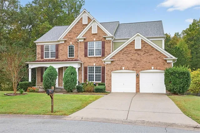 $769,900 | 740 Mayfair Court, Suwanee, GA 30024