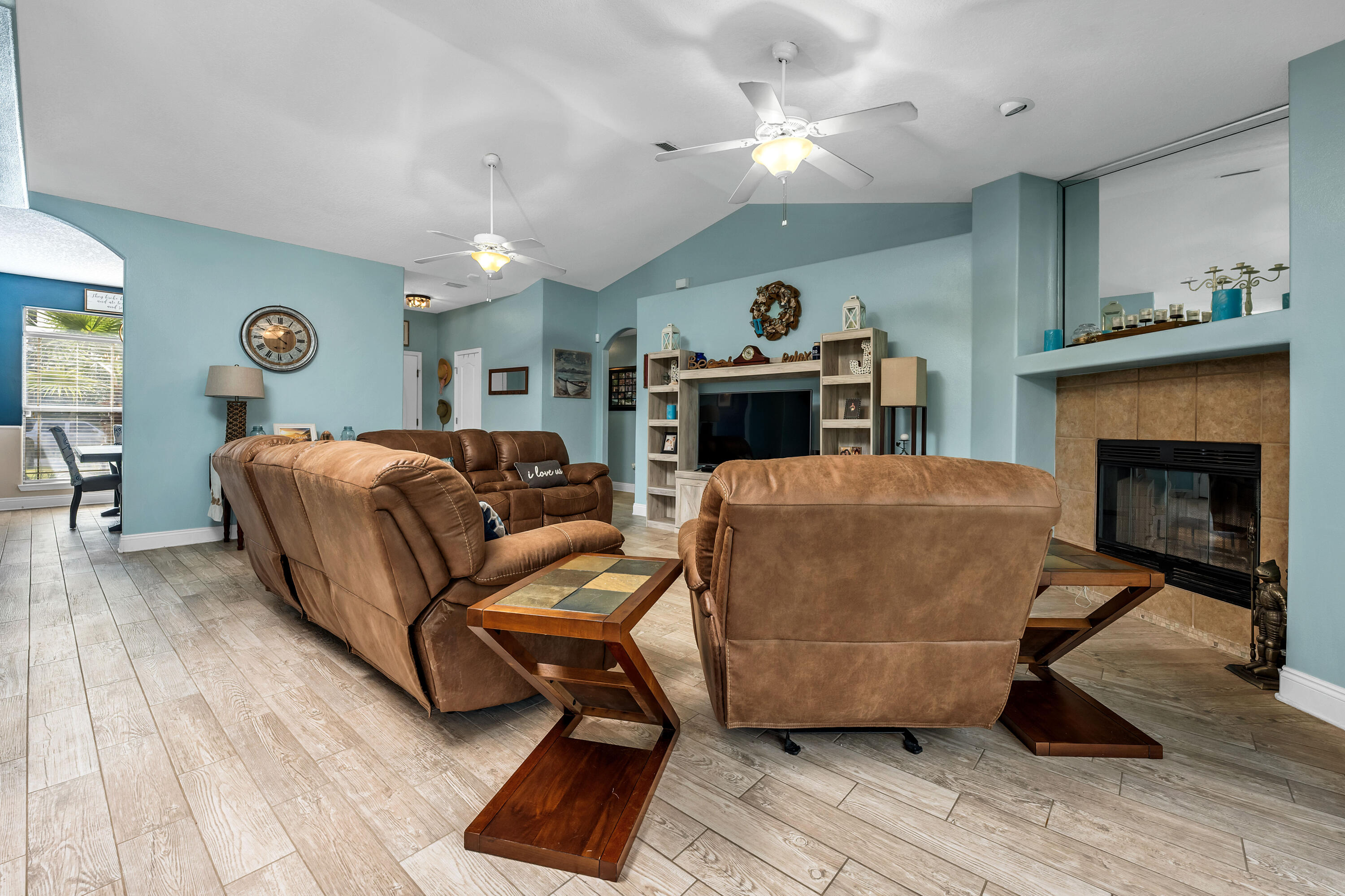 6616 Bryant Road Navarre, FL 32566 - Photo 12 of 61 6616 Bryant St - Navarre-51