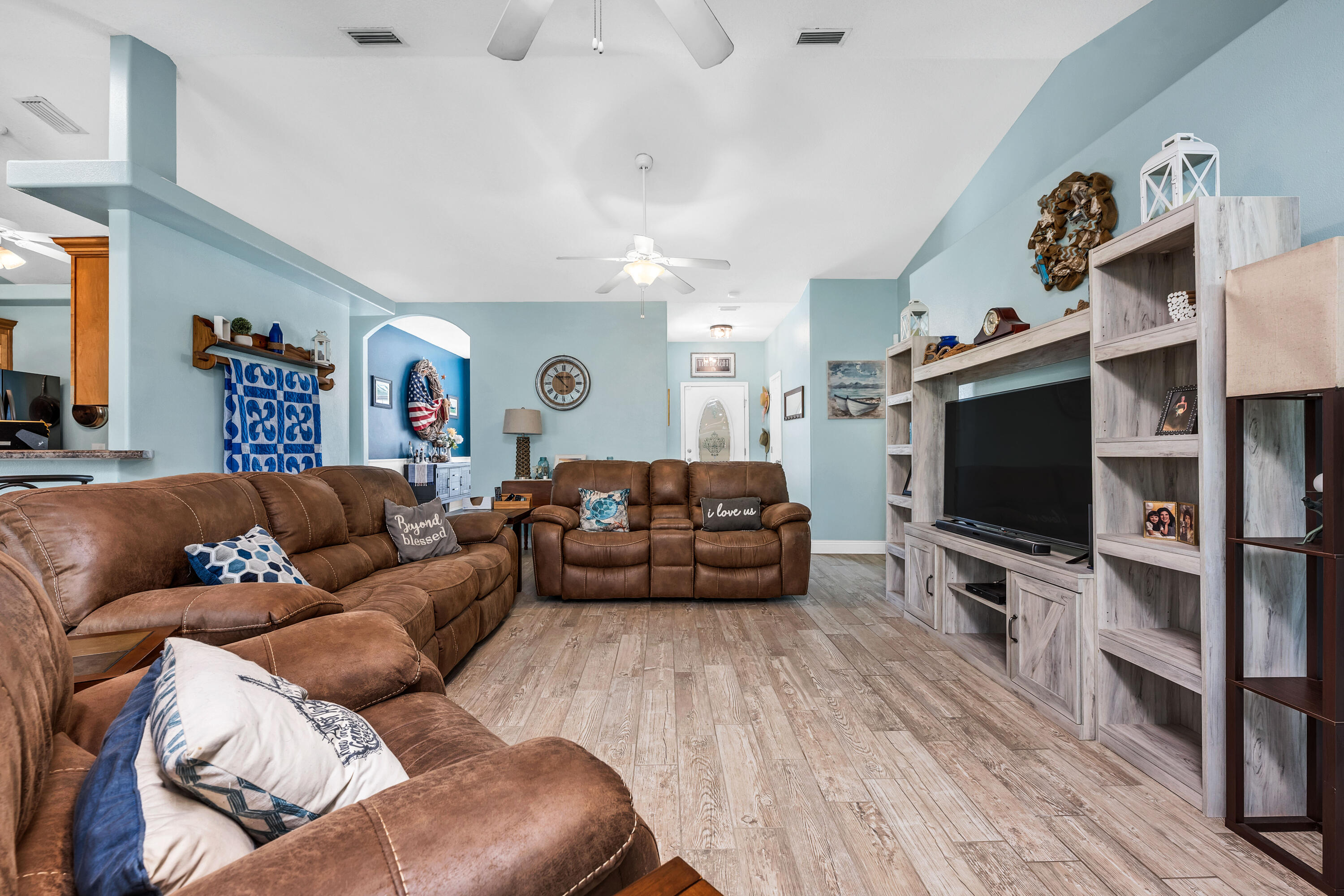 6616 Bryant Road Navarre, FL 32566 - Photo 13 of 61 6616 Bryant St - Navarre-59