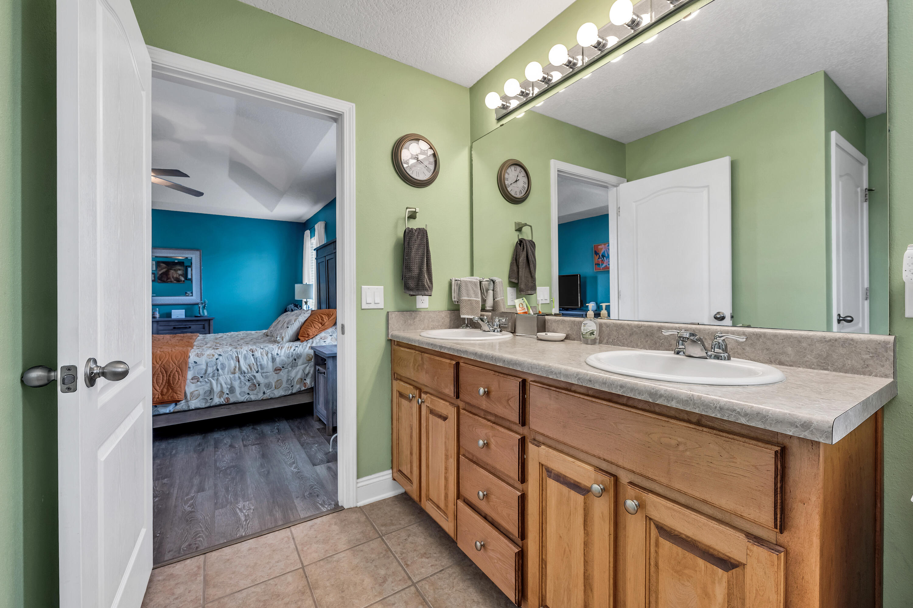 6616 Bryant Road Navarre, FL 32566 - Photo 33 of 61 6616 Bryant St - Navarre-50