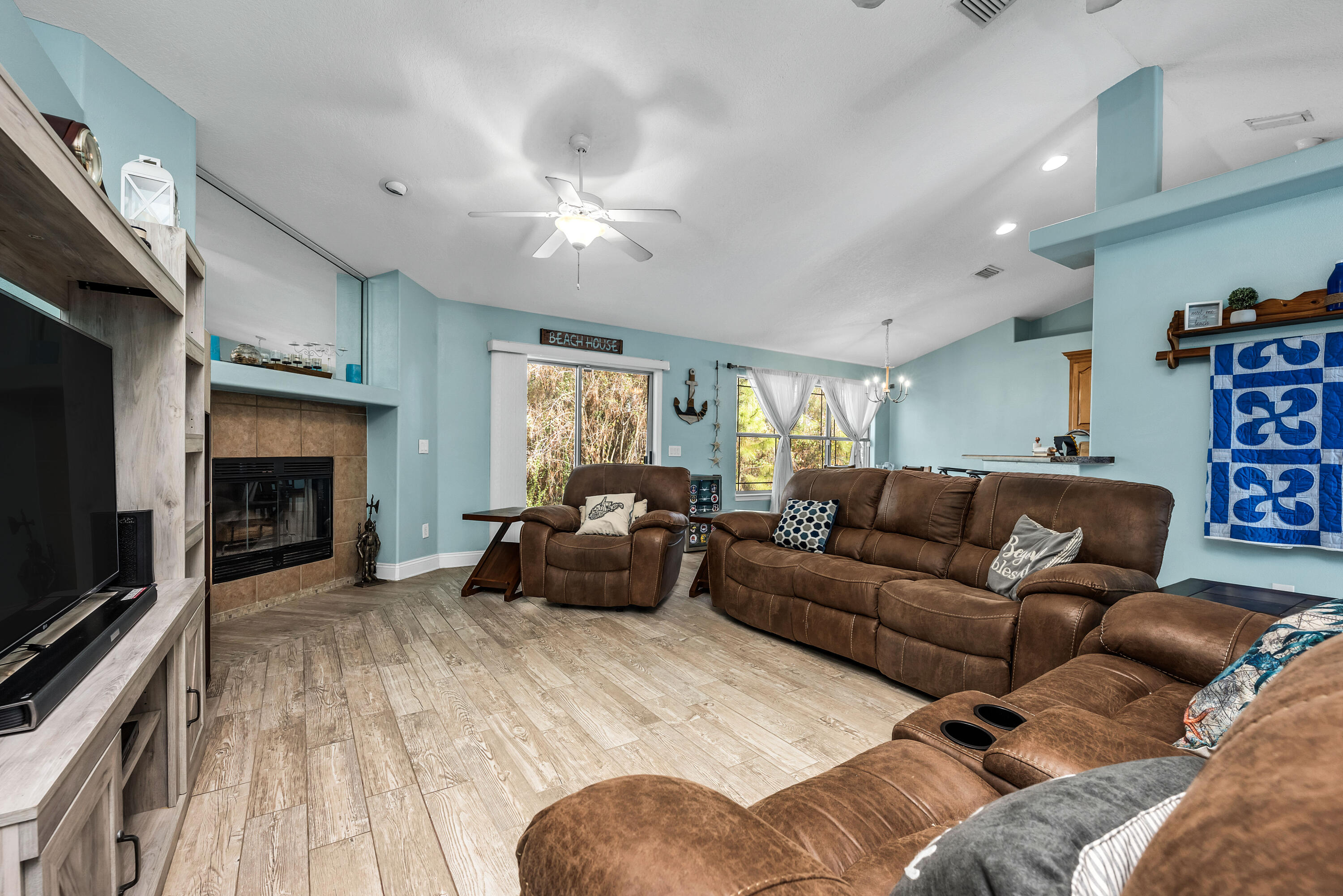 6616 Bryant Road Navarre, FL 32566 - Photo 10 of 61 6616 Bryant St - Navarre-57