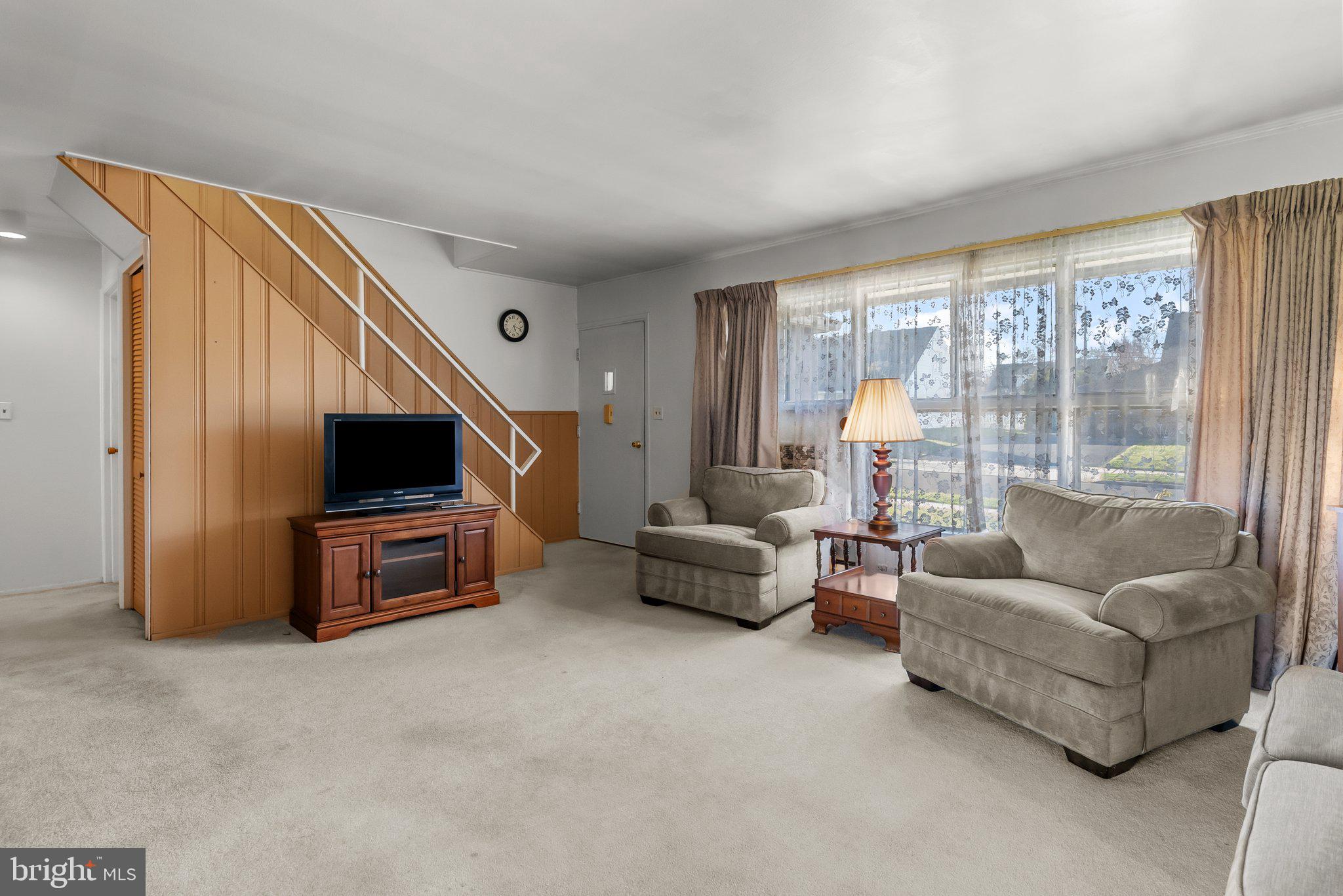 82 Harmony Road Levittown, PA 19056 - Photo 5 of 24