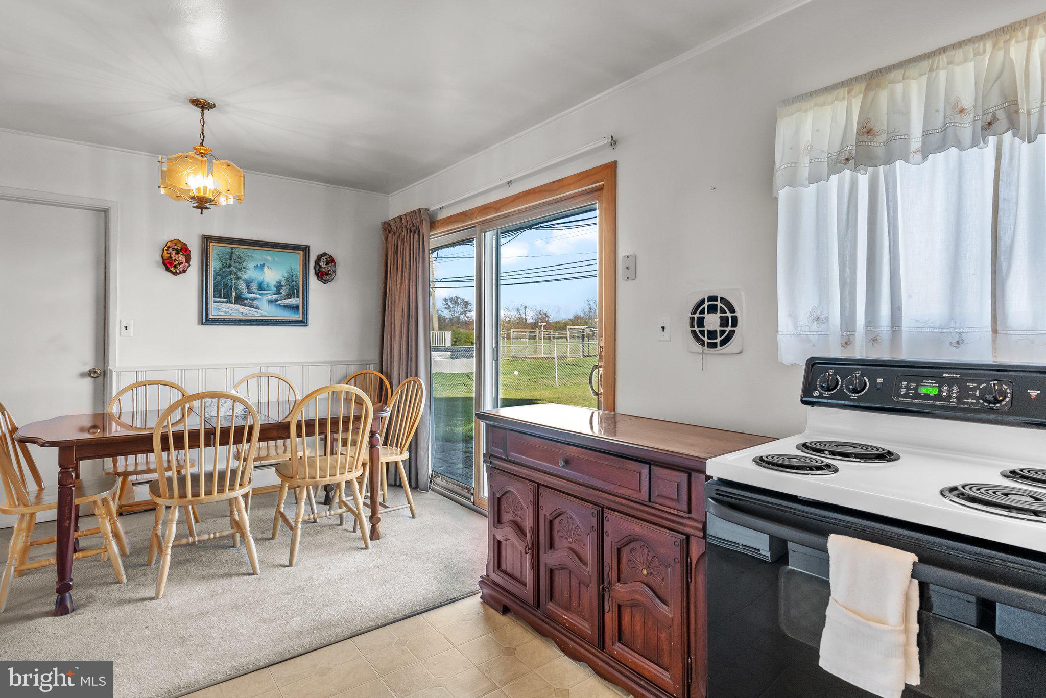 82 Harmony Road Levittown, PA 19056 - Photo 9 of 24