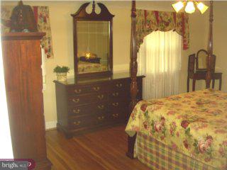 658 West Springfield Road Springfield, PA 19064 - Photo 3 of 6