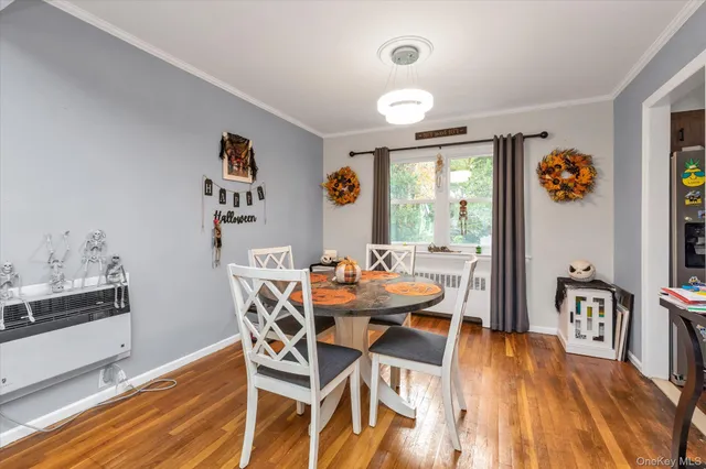 $1,199,000 | 60 Pell Terrace, Garden City, NY 11530